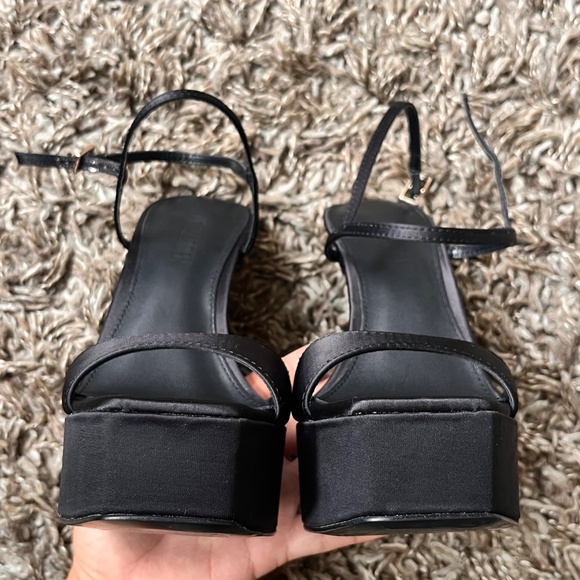 Steve Madden Heels - size 6 - Picture 4 of 8